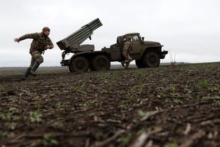 Zprávy z bojiště: Na Ukrajině jako by nebojovaly dvě, ale tři různé armády - Seznam Zprávy